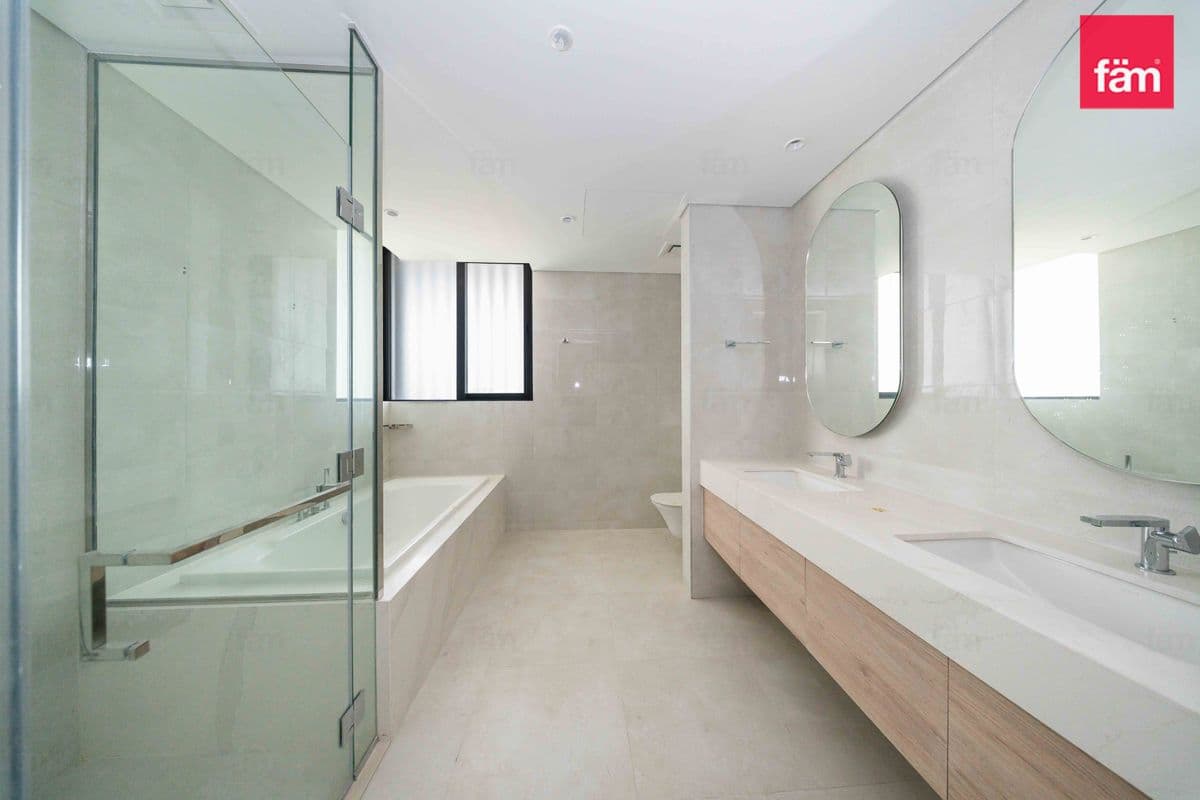 5 bedroom villa in Jebel Ali Village Villas, photograph 10 of 20