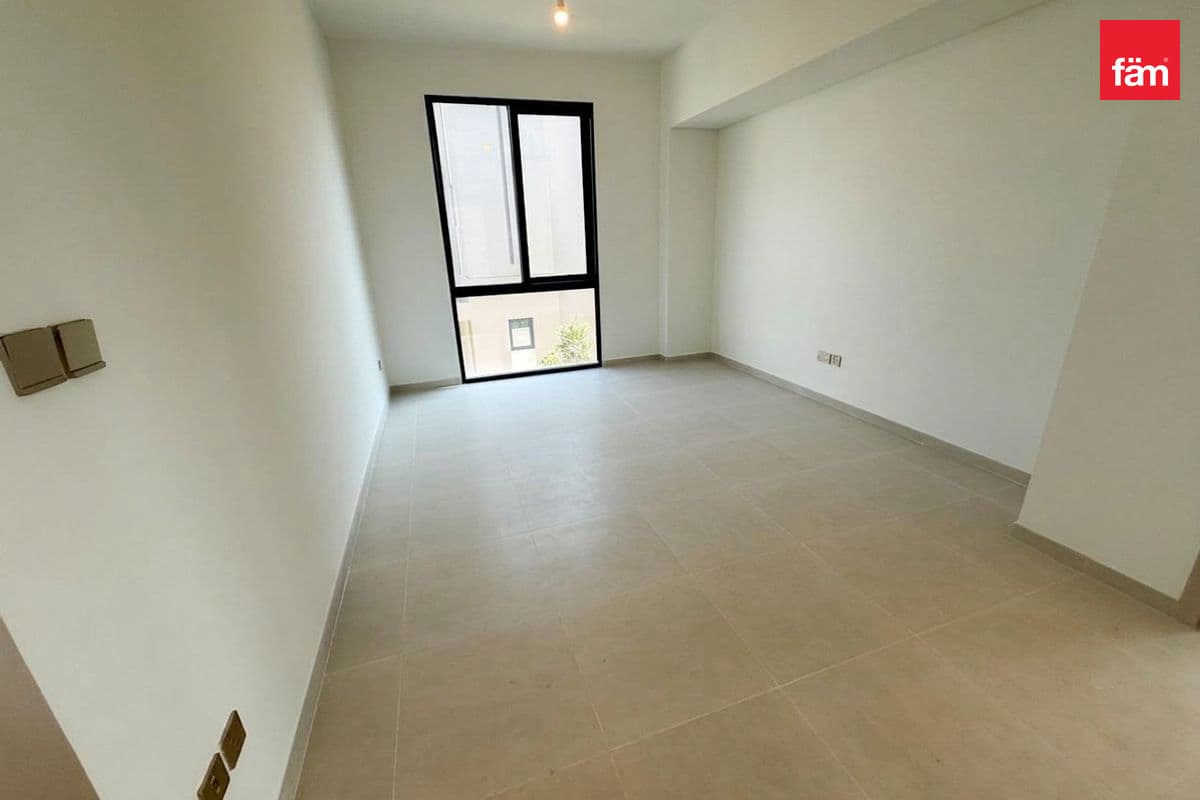 4 bedroom villa in Jebel Ali Village Villas, photograph 8 of 20