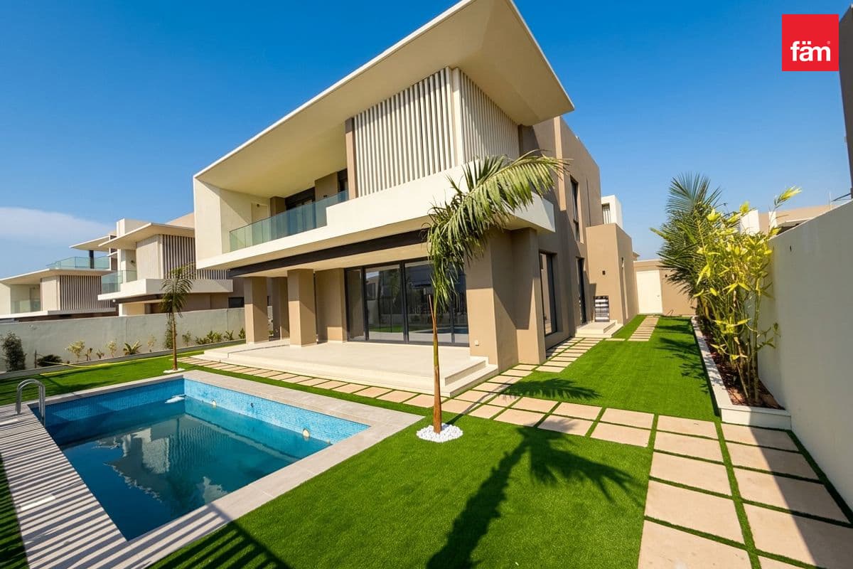 4 bedroom villa in Jebel Ali Village Villas, photograph 2 of 20