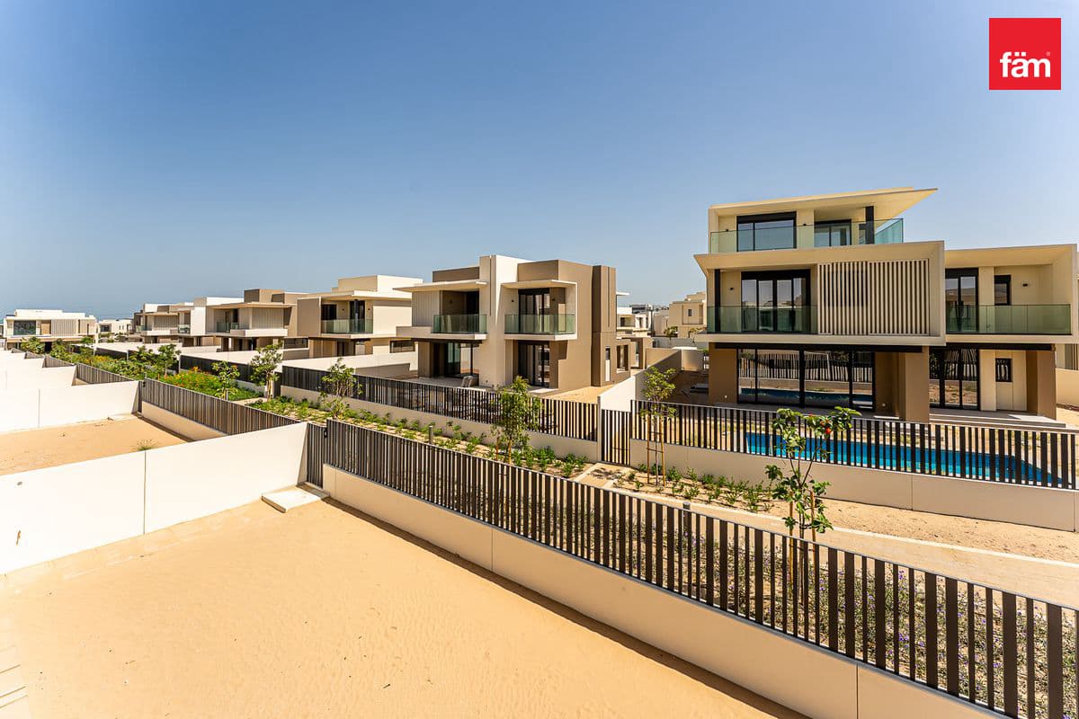 4 bedroom villa in Jebel Ali Village Villas, photograph 4 of 20