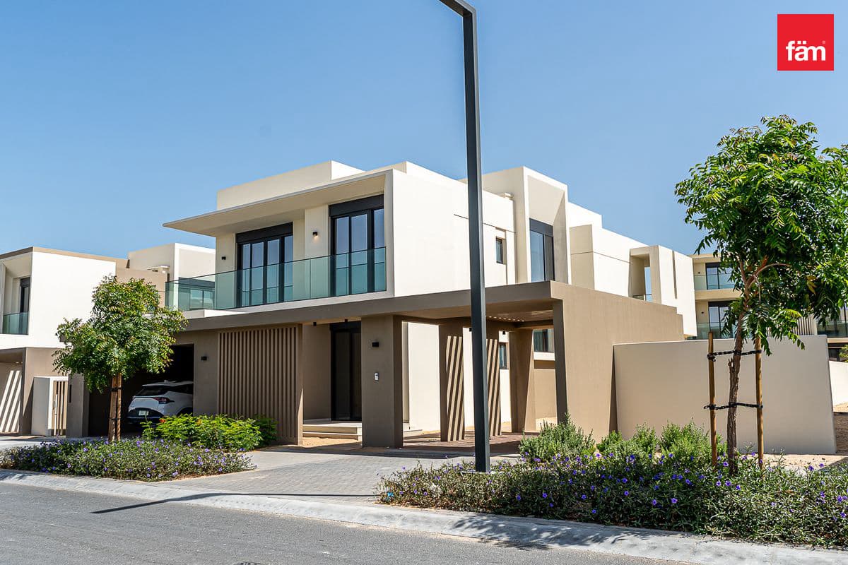 4 bedroom villa in Jebel Ali Village Villas, photograph 2 of 20