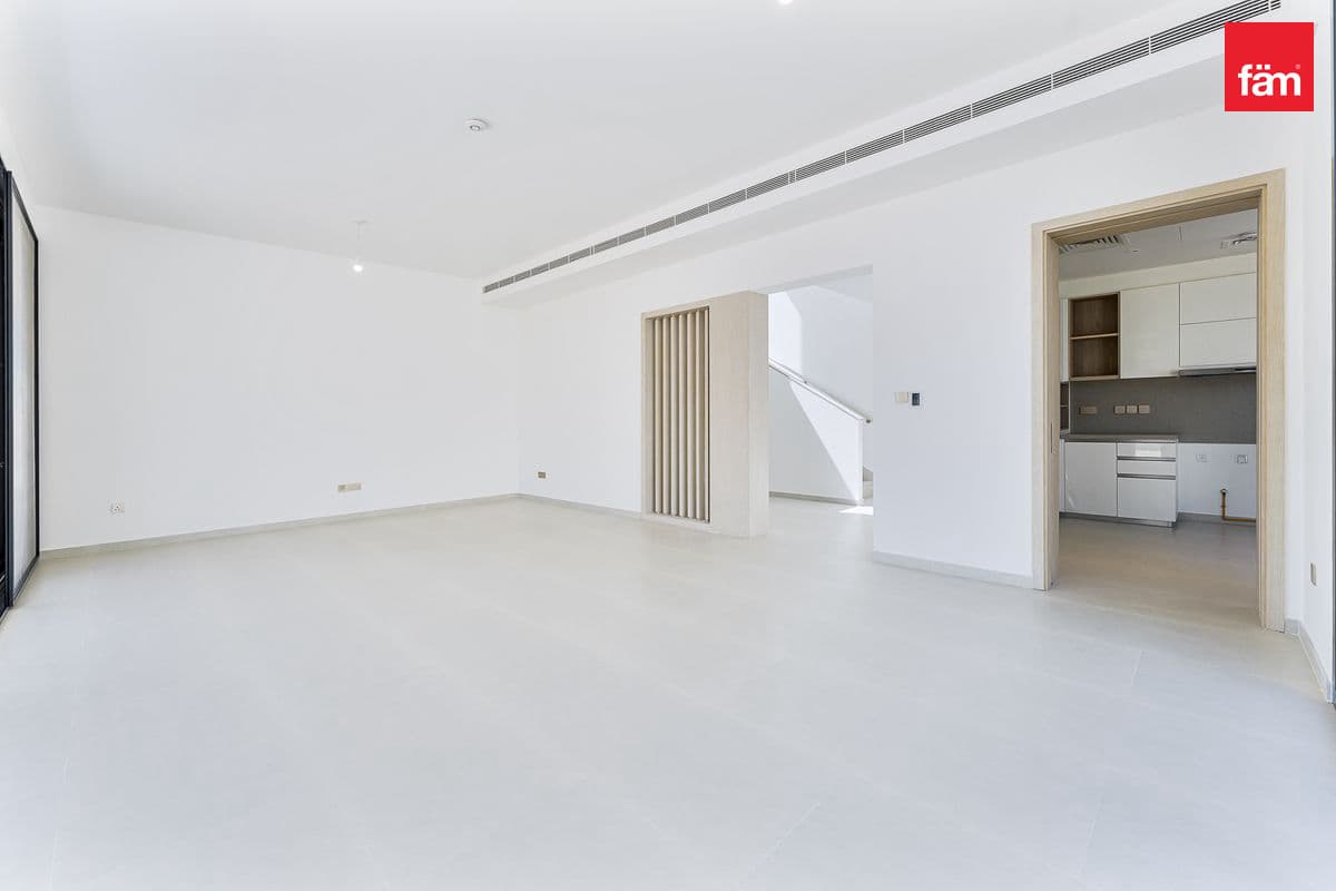4 bedroom villa in Jebel Ali Village Villas, photograph 11 of 20