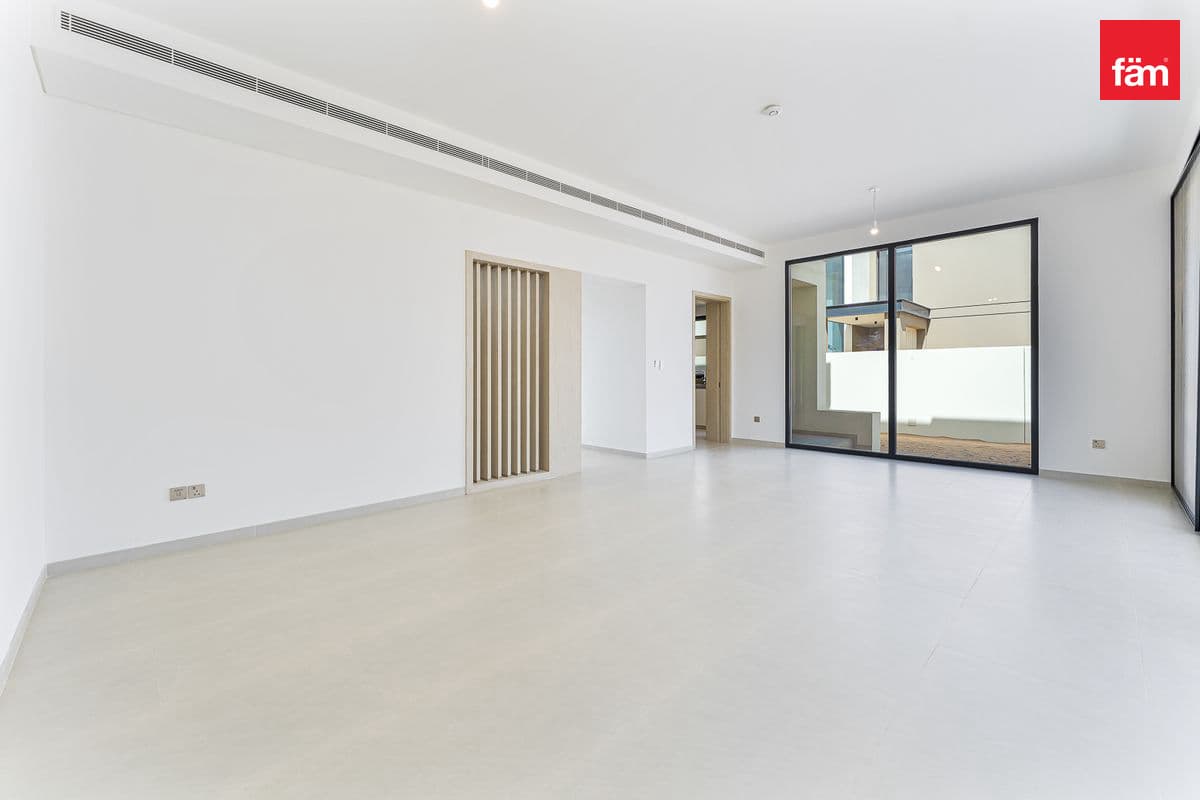 4 bedroom villa in Jebel Ali Village Villas, photograph 12 of 20