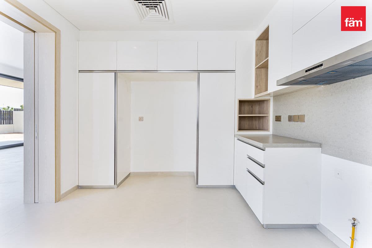 4 bedroom villa in Jebel Ali Village Villas, photograph 16 of 20