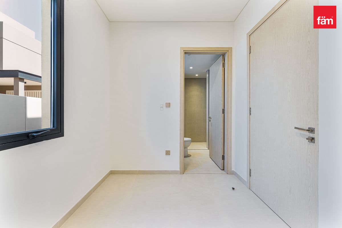 4 bedroom villa in Jebel Ali Village Villas, photograph 13 of 20