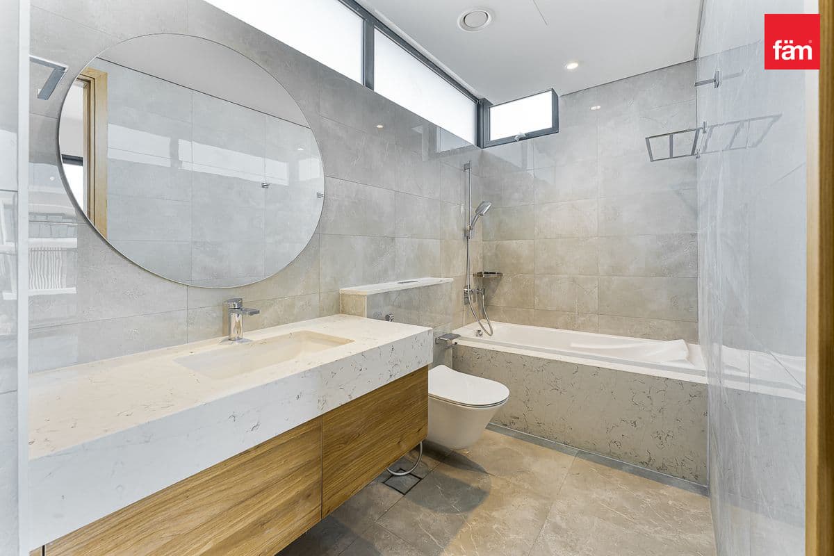 5 bedroom villa in Jebel Ali Village Villas, photograph 13 of 20