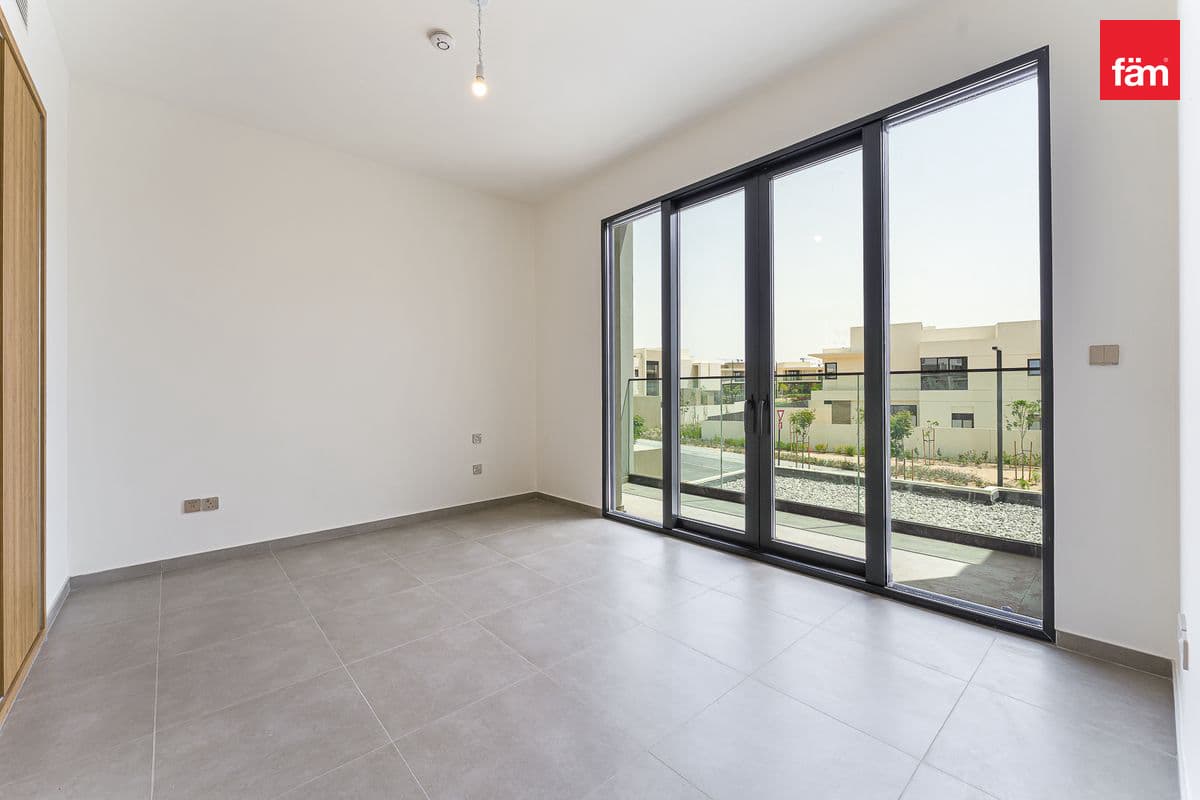 5 bedroom villa in Jebel Ali Village Villas, photograph 19 of 20