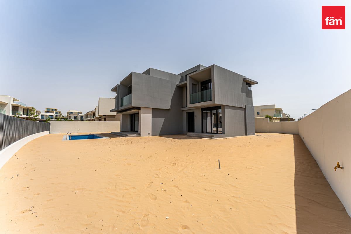 5 bedroom villa in Jebel Ali Village Villas, photograph 3 of 20
