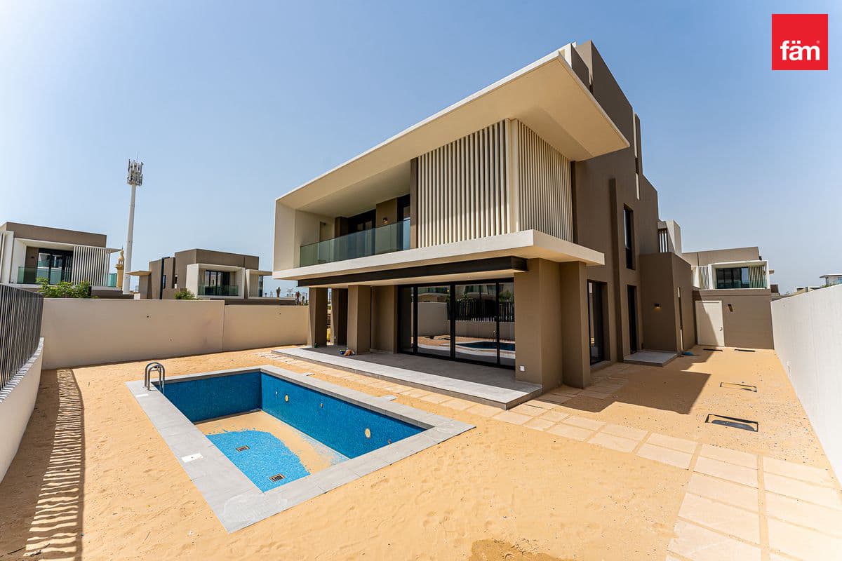 4 bedroom villa in Jebel Ali Village Villas, photograph 2 of 20