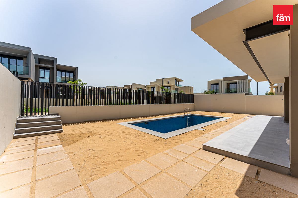 4 bedroom villa in Jebel Ali Village Villas, photograph 10 of 20