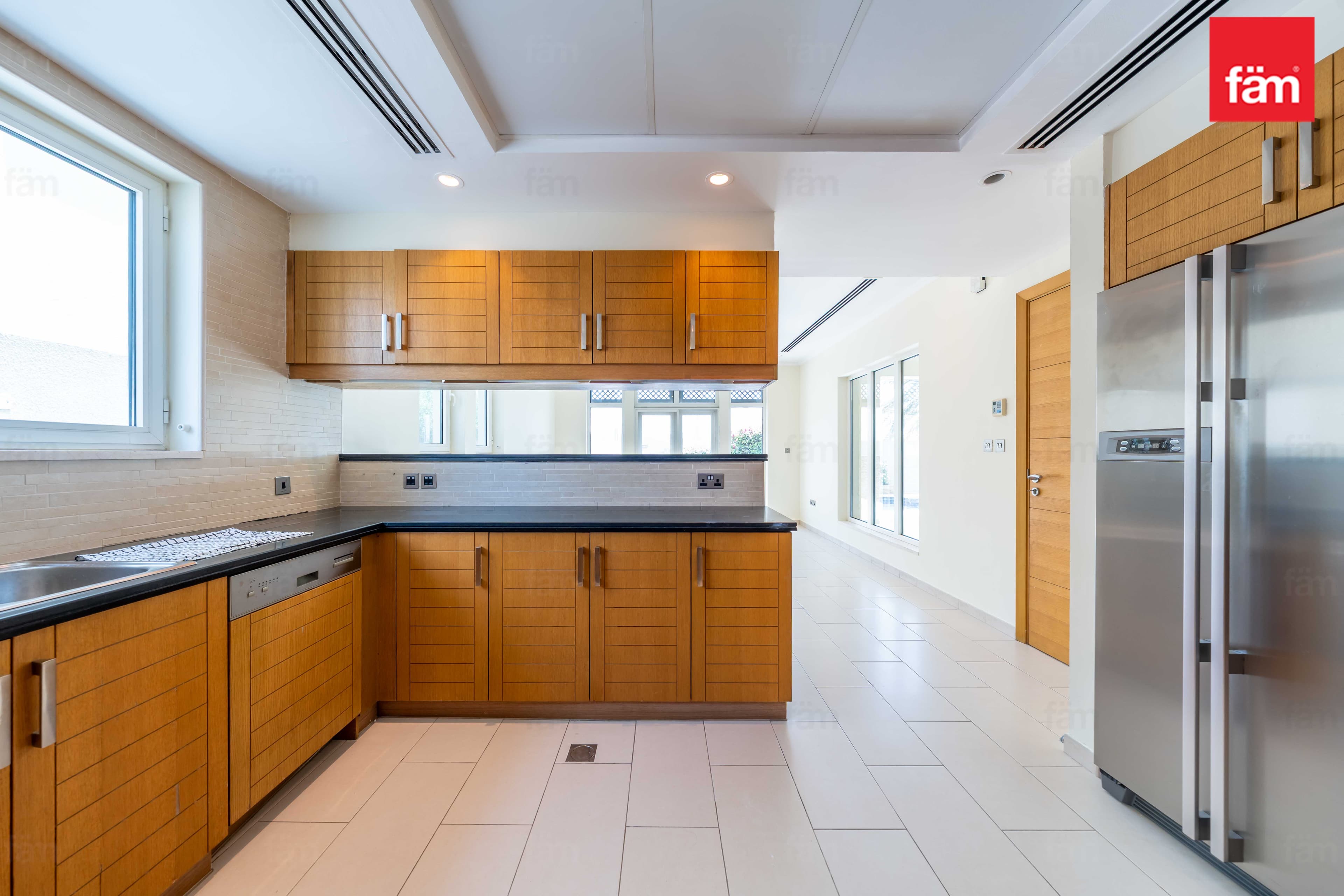 3 bedroom villa in District 8, photograph 7 of 20