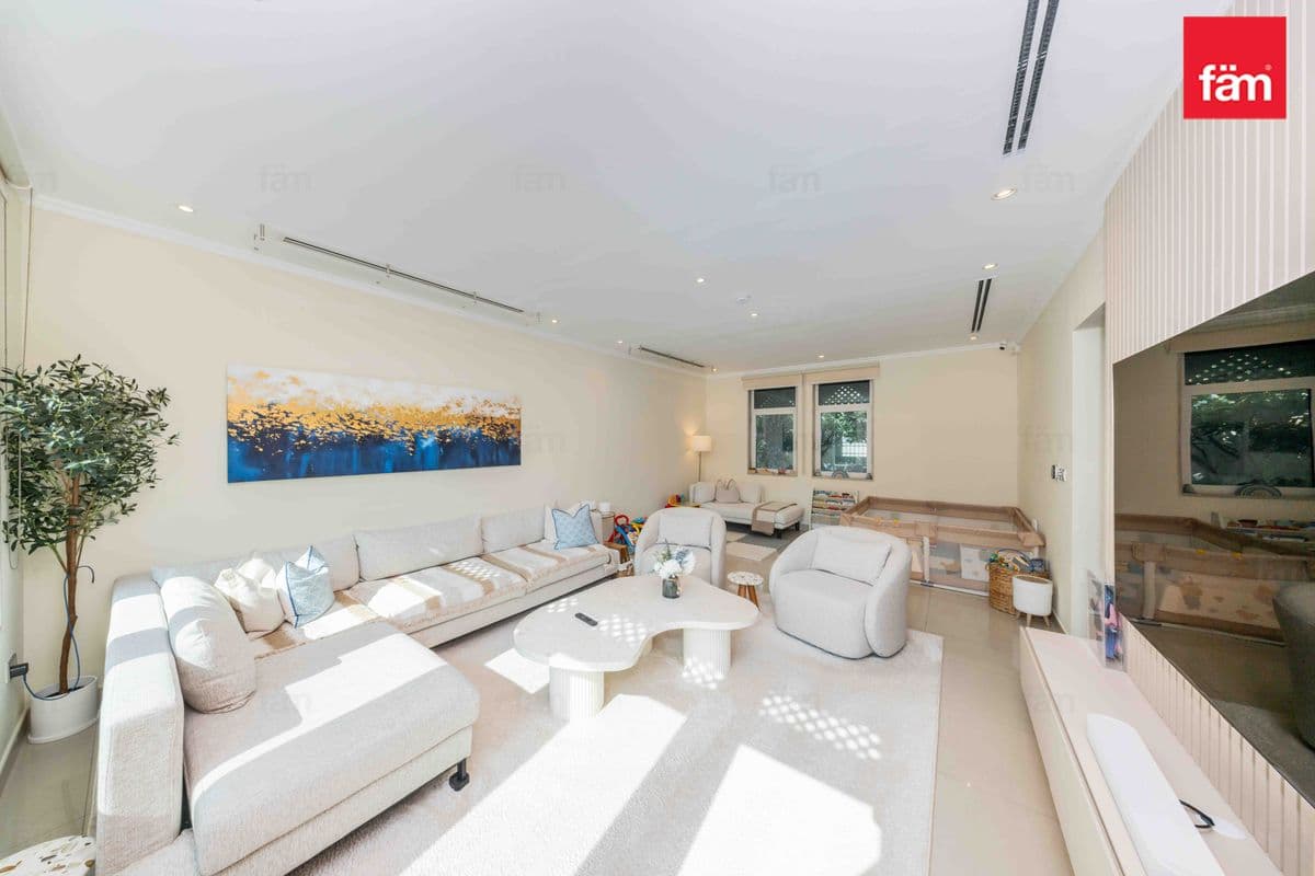 3 bedroom villa in District 5, photograph 6 of 20