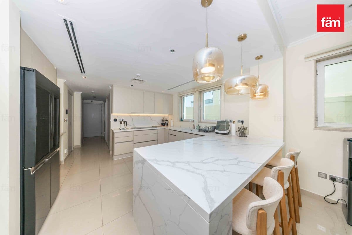 3 bedroom villa in District 5, photograph 10 of 20