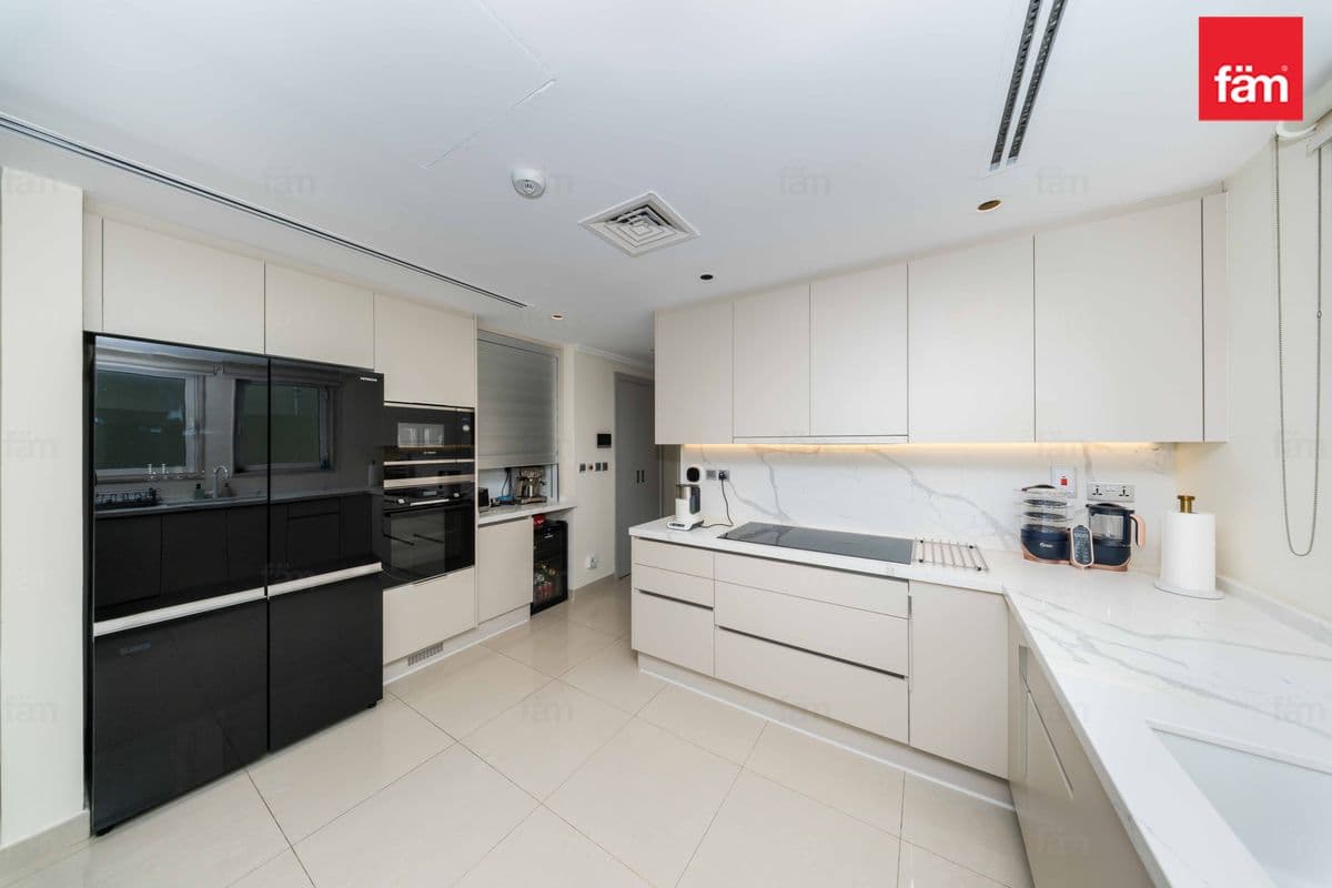 3 bedroom villa in District 5, photograph 9 of 20