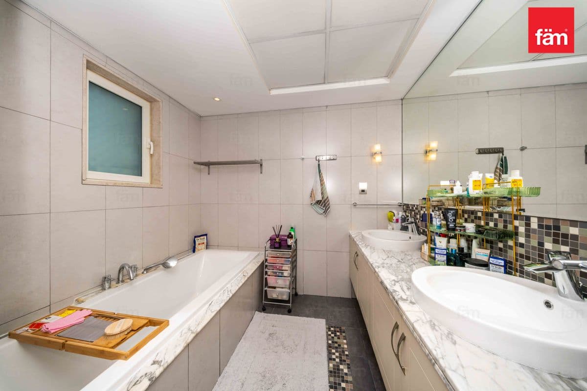 3 bedroom villa in District 5, photograph 18 of 20