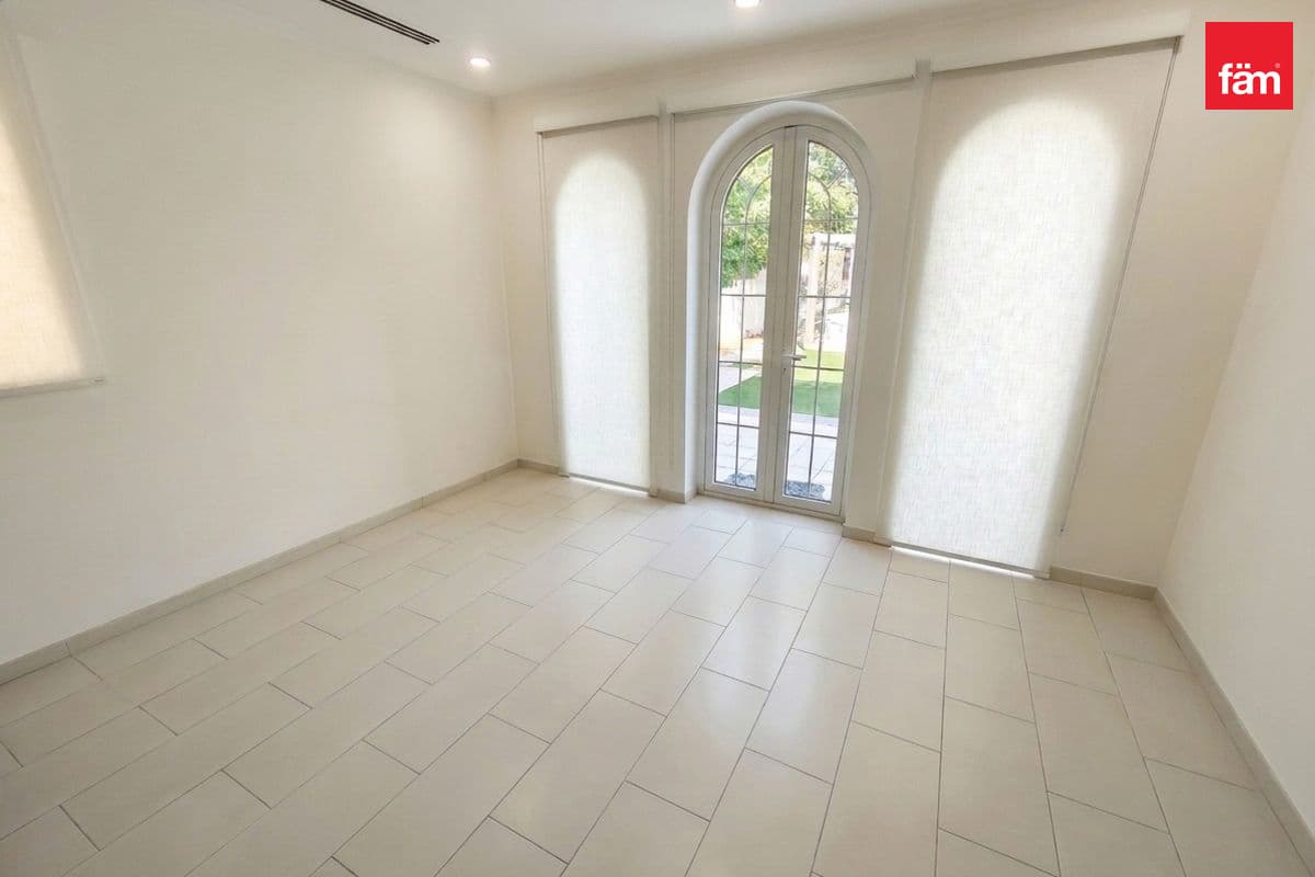 4 bedroom villa in District 8, photograph 11 of 20
