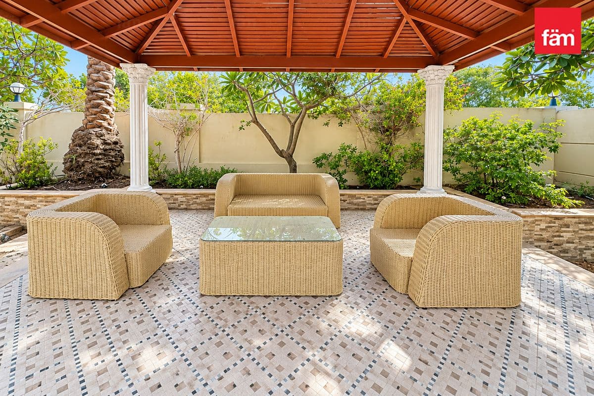 5 bedroom villa in District 4, photograph 11 of 20