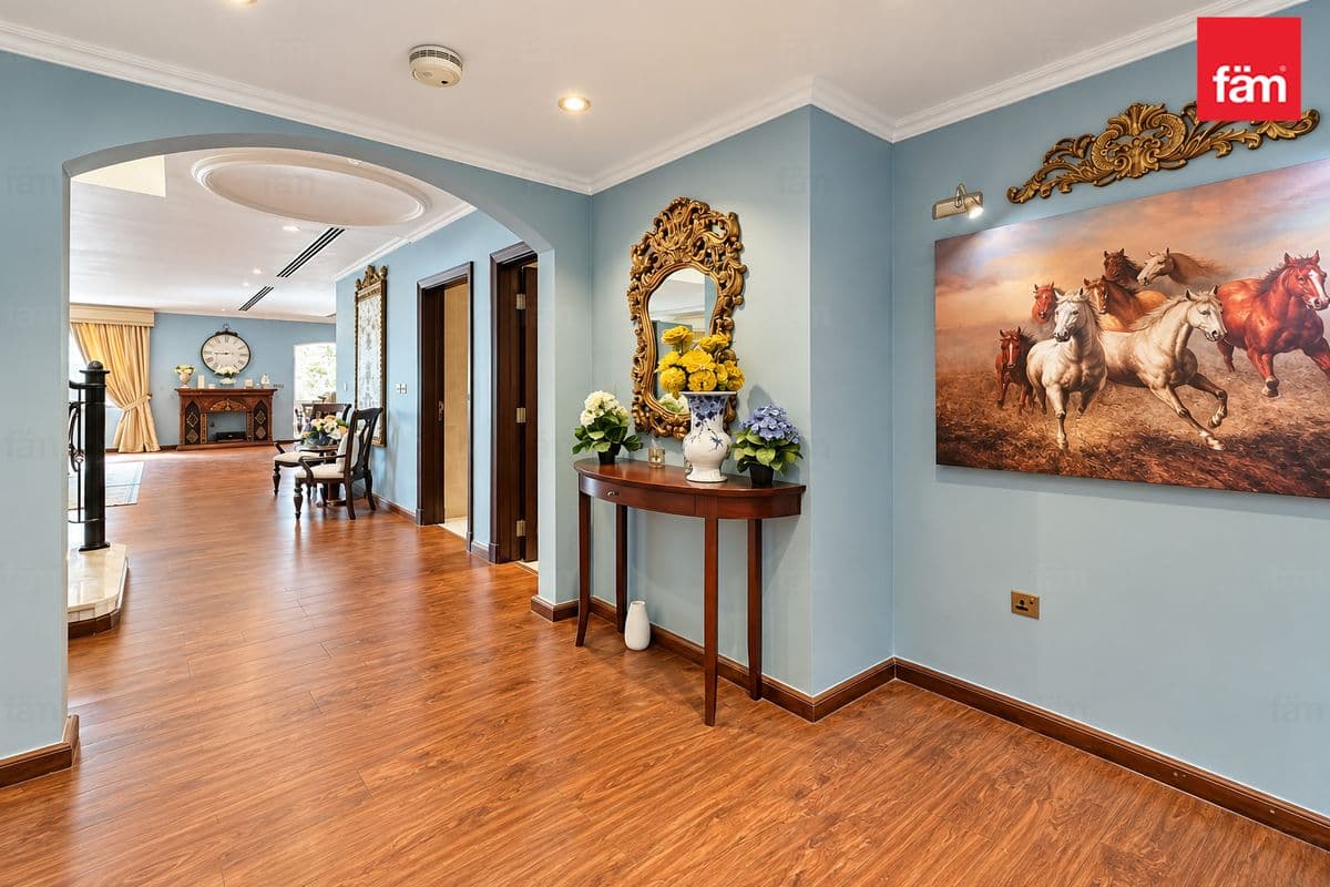 5 bedroom villa in District 4, photograph 13 of 20