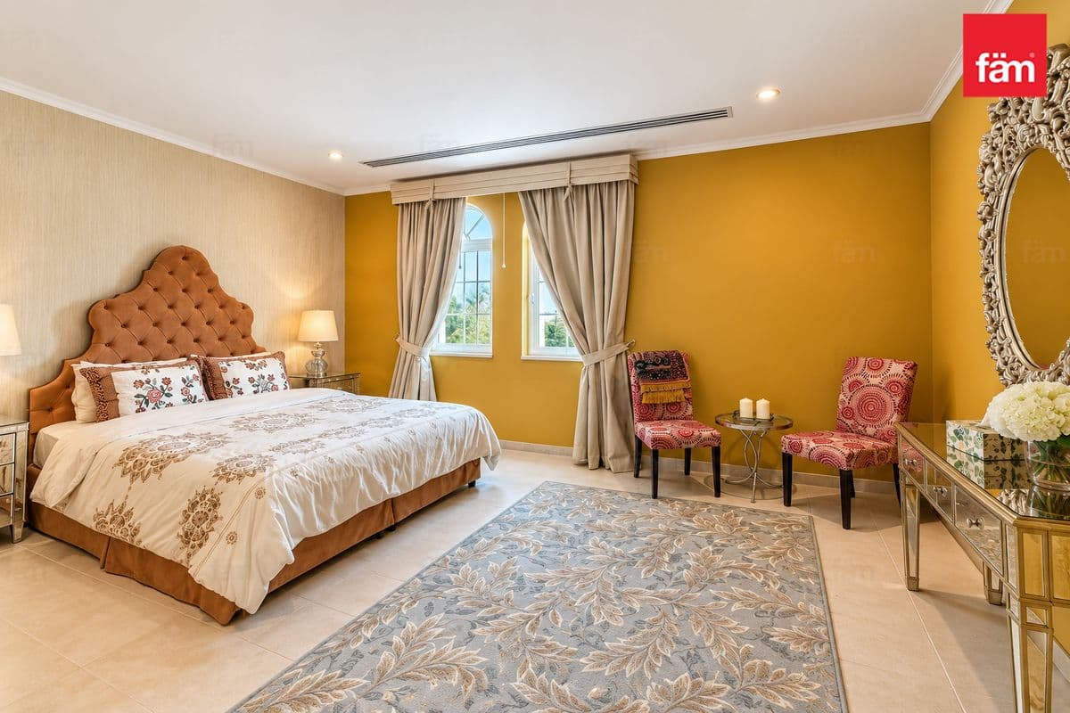 5 bedroom villa in District 4, photograph 17 of 20