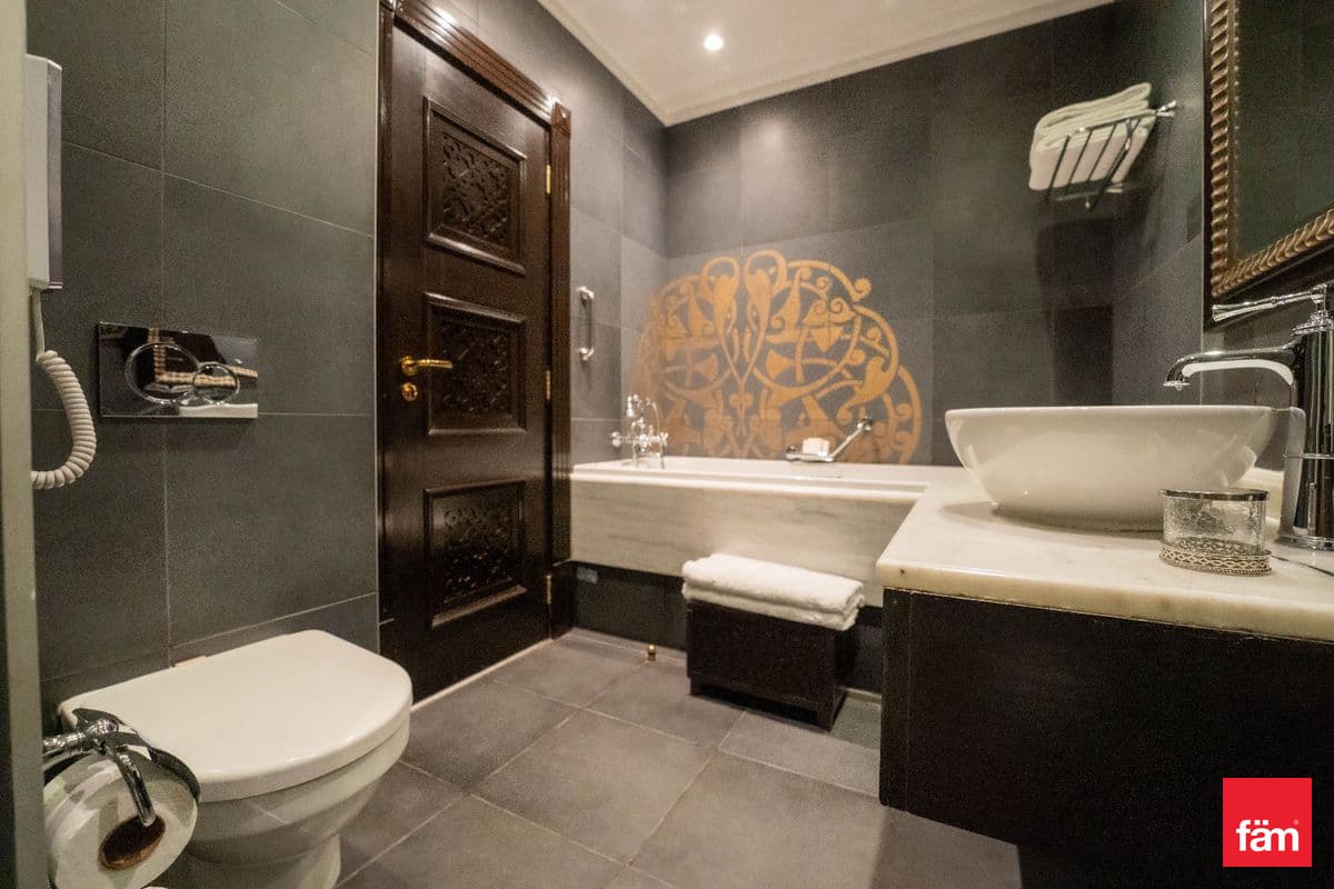 4 bedroom villa in Jumeirah Zabeel Saray Royal Residences, photograph 12 of 20