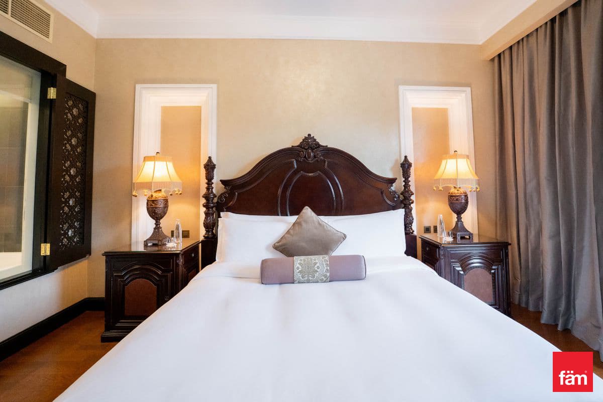 4 bedroom villa in Jumeirah Zabeel Saray Royal Residences, photograph 14 of 20