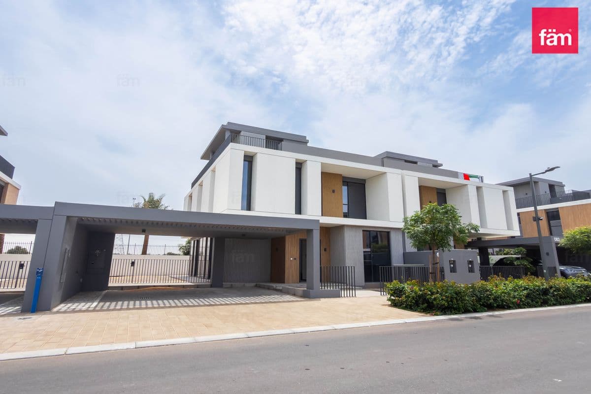 4 bedroom villa in June at Arabian Ranches 3, photograph 2 of 15