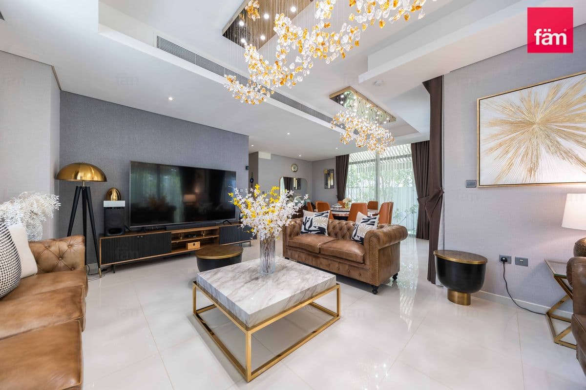6 bedroom villa in Juniper - Damac Hills 2, photograph 8 of 20