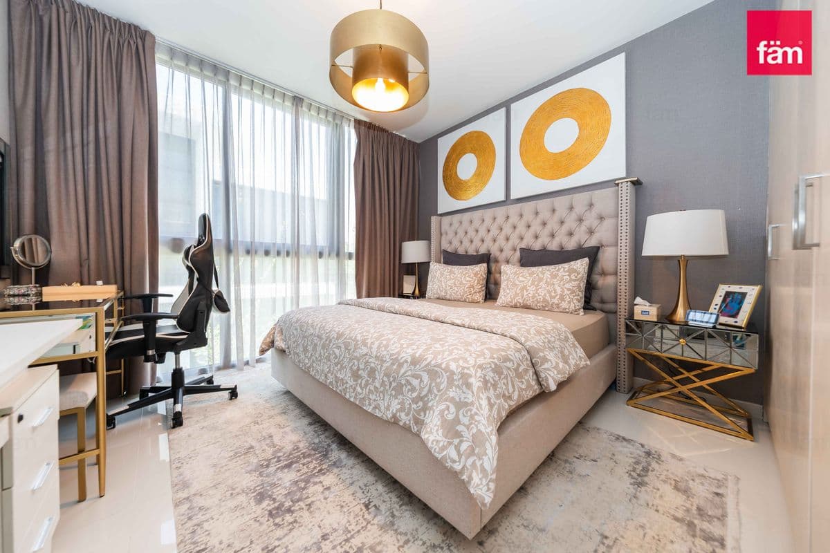 6 bedroom villa in Juniper - Damac Hills 2, photograph 11 of 20