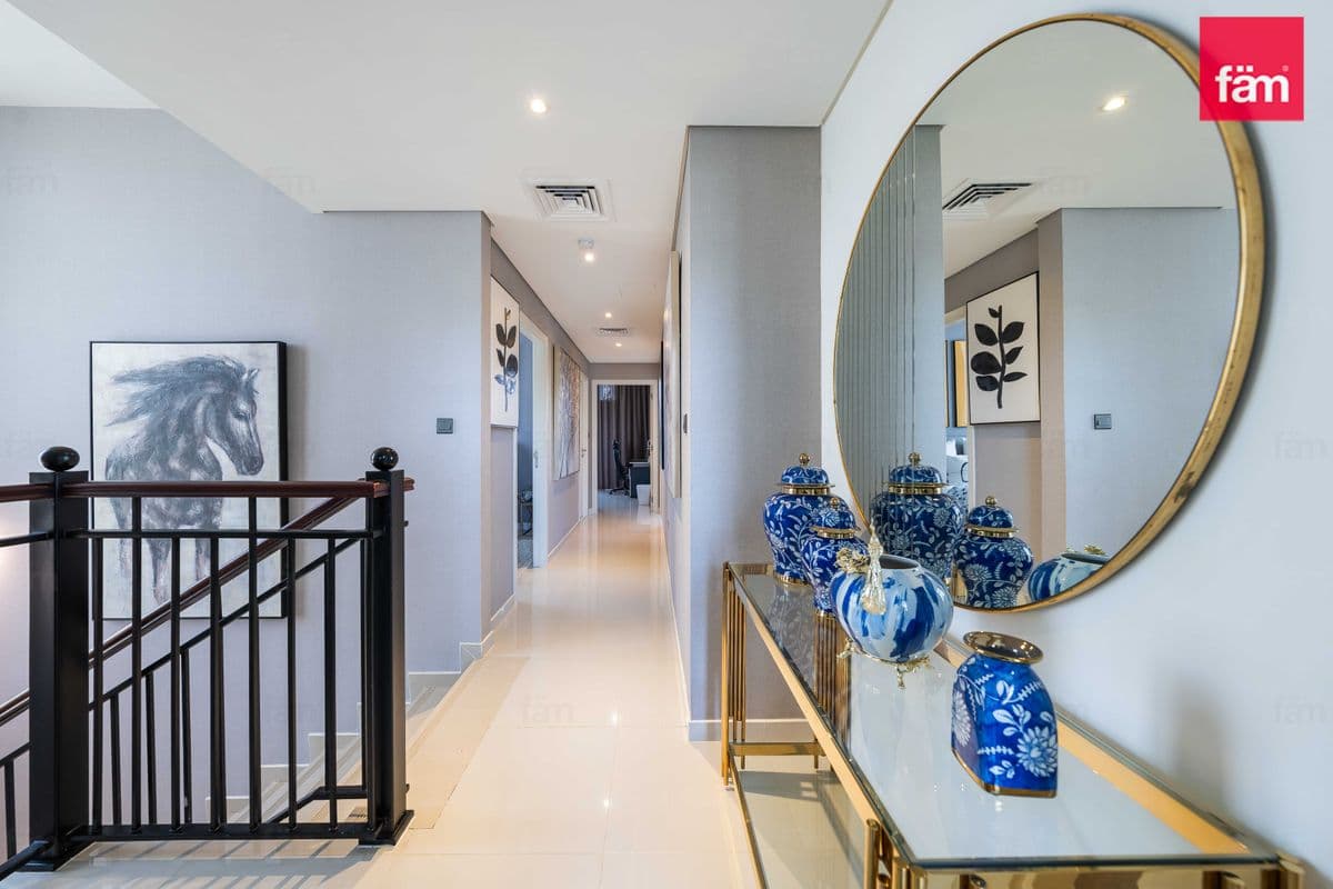 6 bedroom villa in Juniper - Damac Hills 2, photograph 16 of 20
