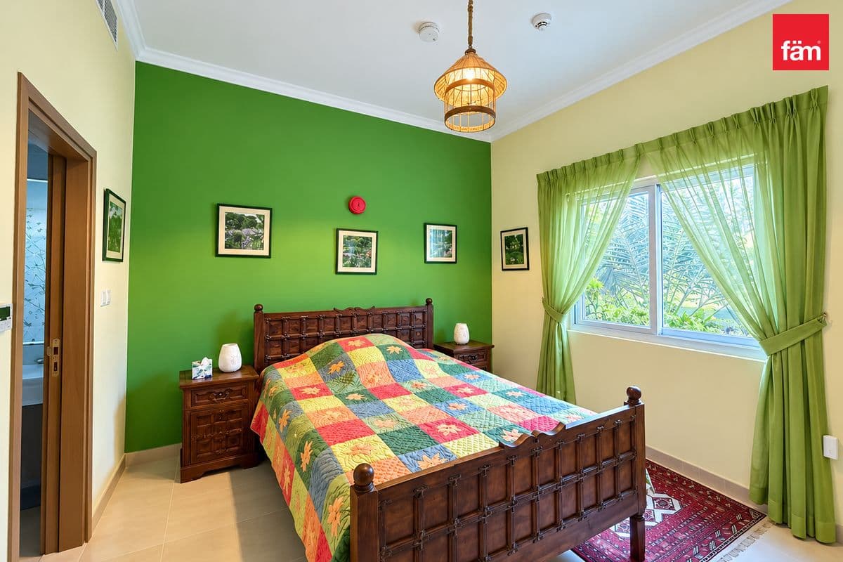 5 bedroom villa in La Quinta, photograph 3 of 20