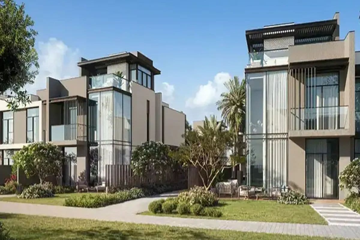 4 bedroom townhouse in La Tilia, photograph 1 of 11