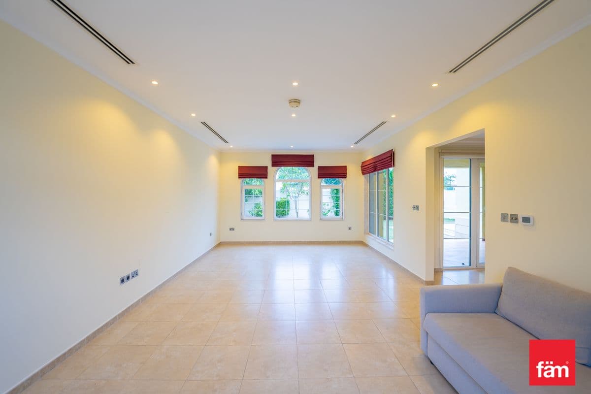 3 bedroom villa in District 5, photograph 9 of 20