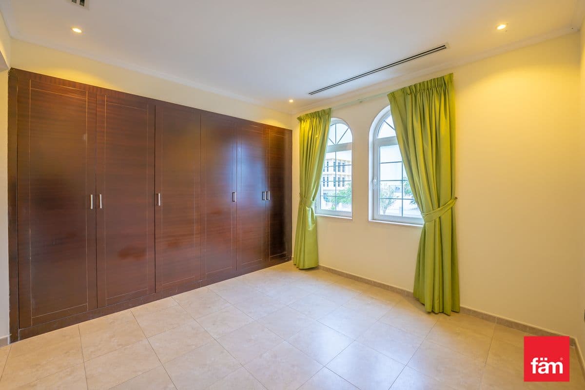 3 bedroom villa in District 5, photograph 16 of 20