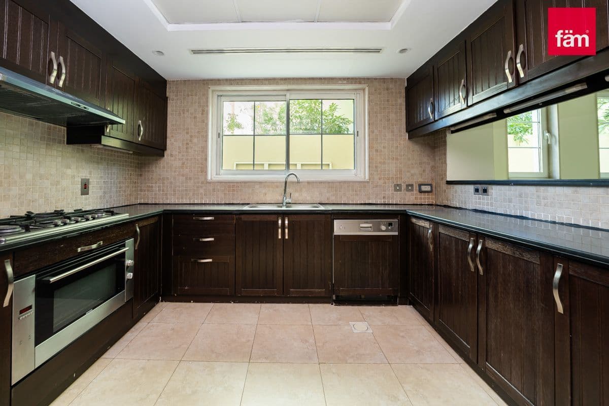 3 bedroom villa in District 5, photograph 4 of 17