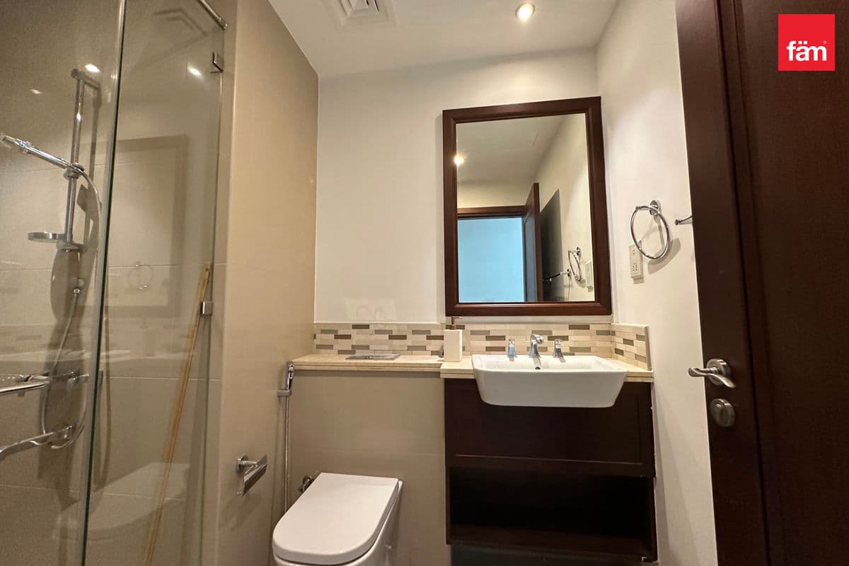 4 bedroom villa in Lila, photograph 8 of 14