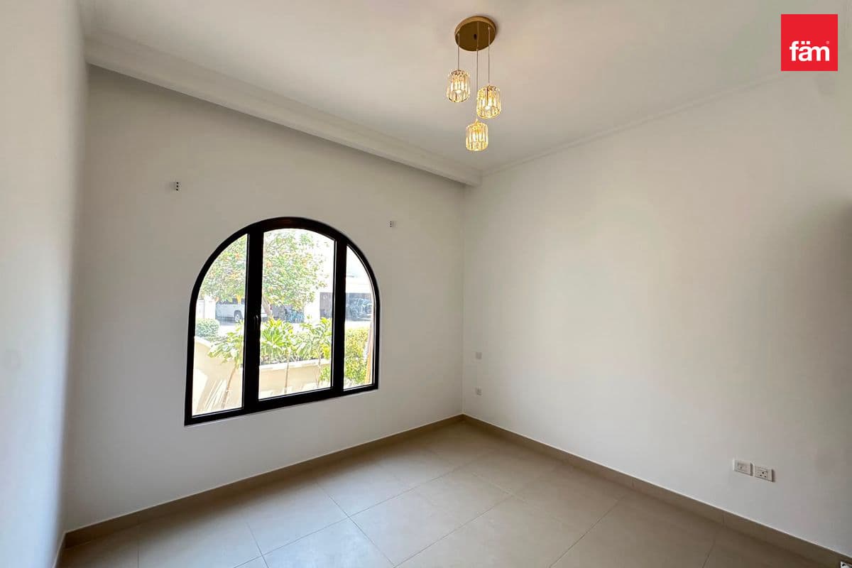 4 bedroom villa in Lila, photograph 11 of 14