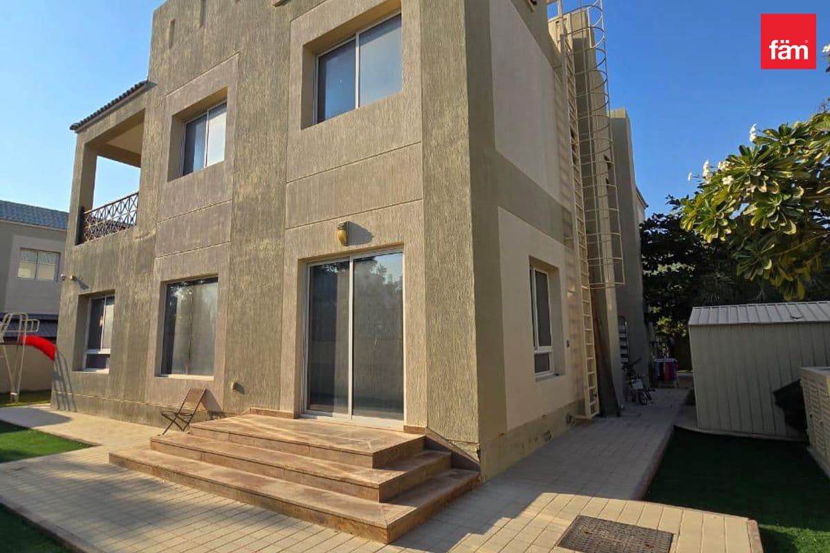 5 bedroom villa in Living Legends B Villas, photograph 12 of 18