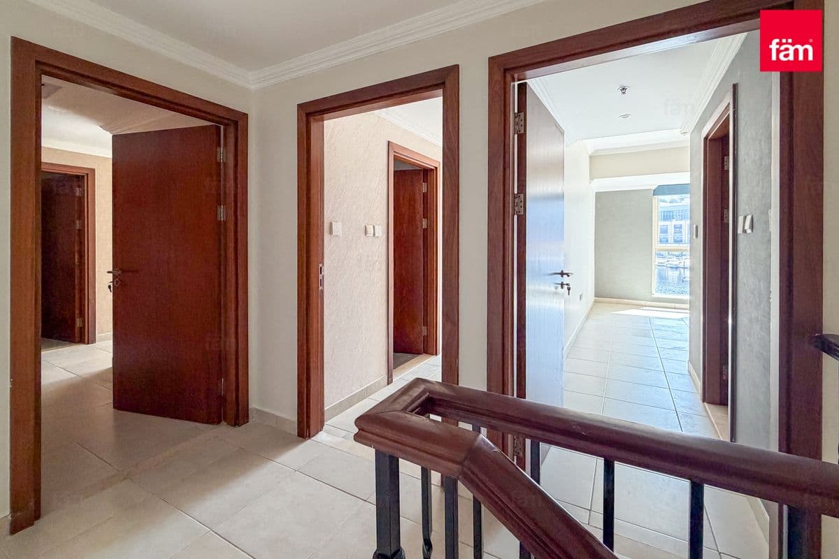 3 bedroom apartment in Marina Quays Villas 2, photograph 15 of 20