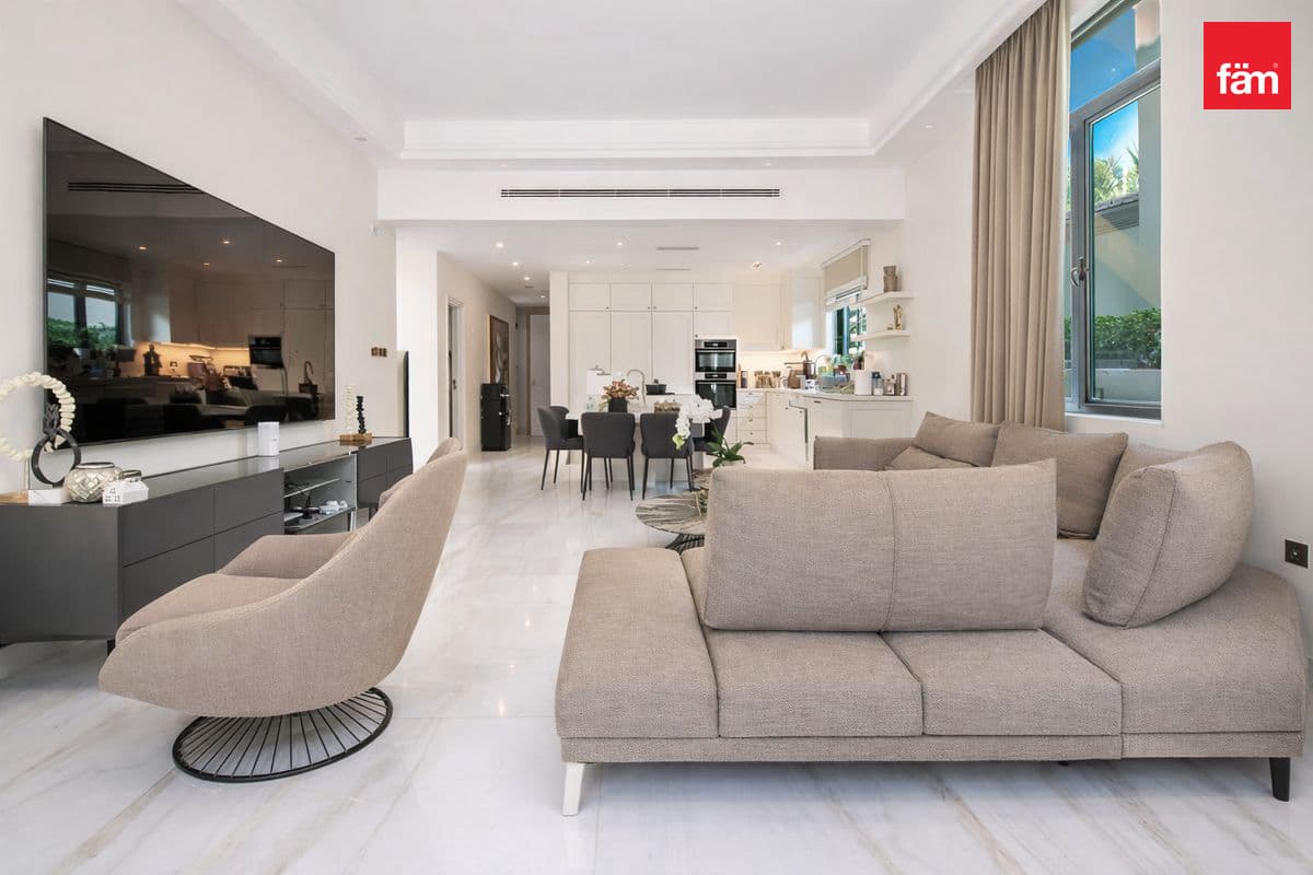 4 bedroom villa in Mediterranean Cluster 38, photograph 1 of 18