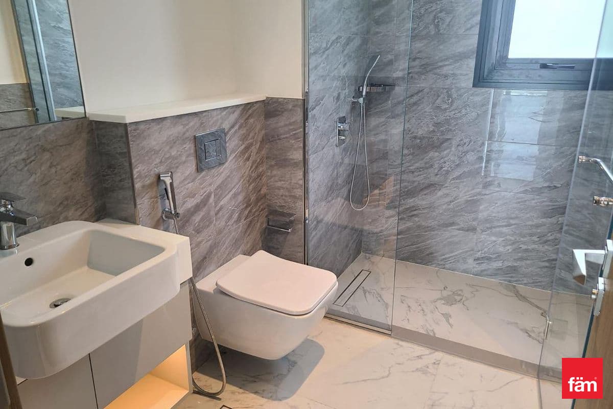 4 bedroom villa in Murooj Al Furjan East, photograph 6 of 12