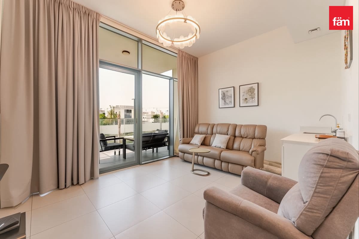 4 bedroom villa in Murooj Al Furjan East, photograph 6 of 11