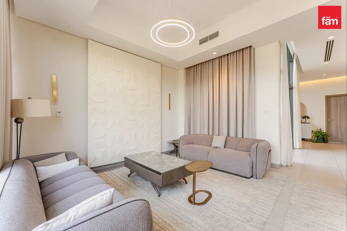 4 bedroom villa in Murooj Al Furjan East, photograph 2 of 11