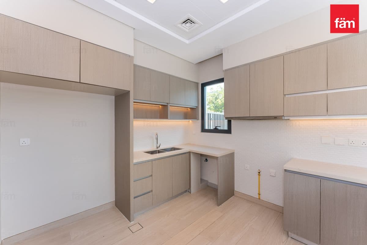 4 bedroom townhouse in Murooj Al Furjan East, photograph 10 of 20