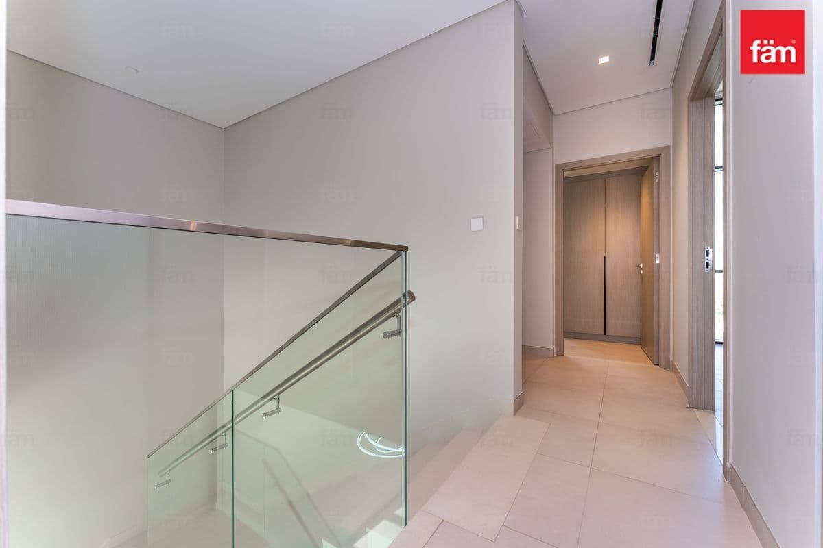 4 bedroom villa in Murooj Al Furjan West, photograph 6 of 18