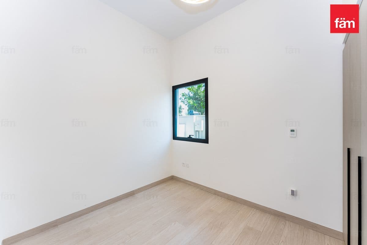 4 bedroom villa in Murooj Al Furjan West, photograph 11 of 18
