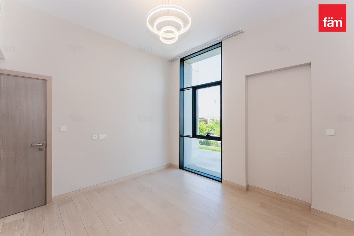 4 bedroom villa in Murooj Al Furjan West, photograph 7 of 18