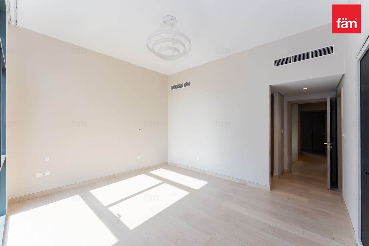 4 bedroom villa in Murooj Al Furjan West, photograph 13 of 18