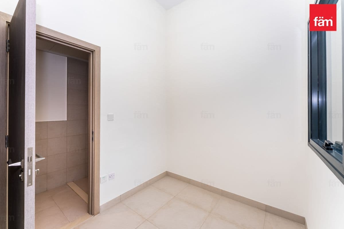 4 bedroom villa in Murooj Al Furjan West, photograph 16 of 18