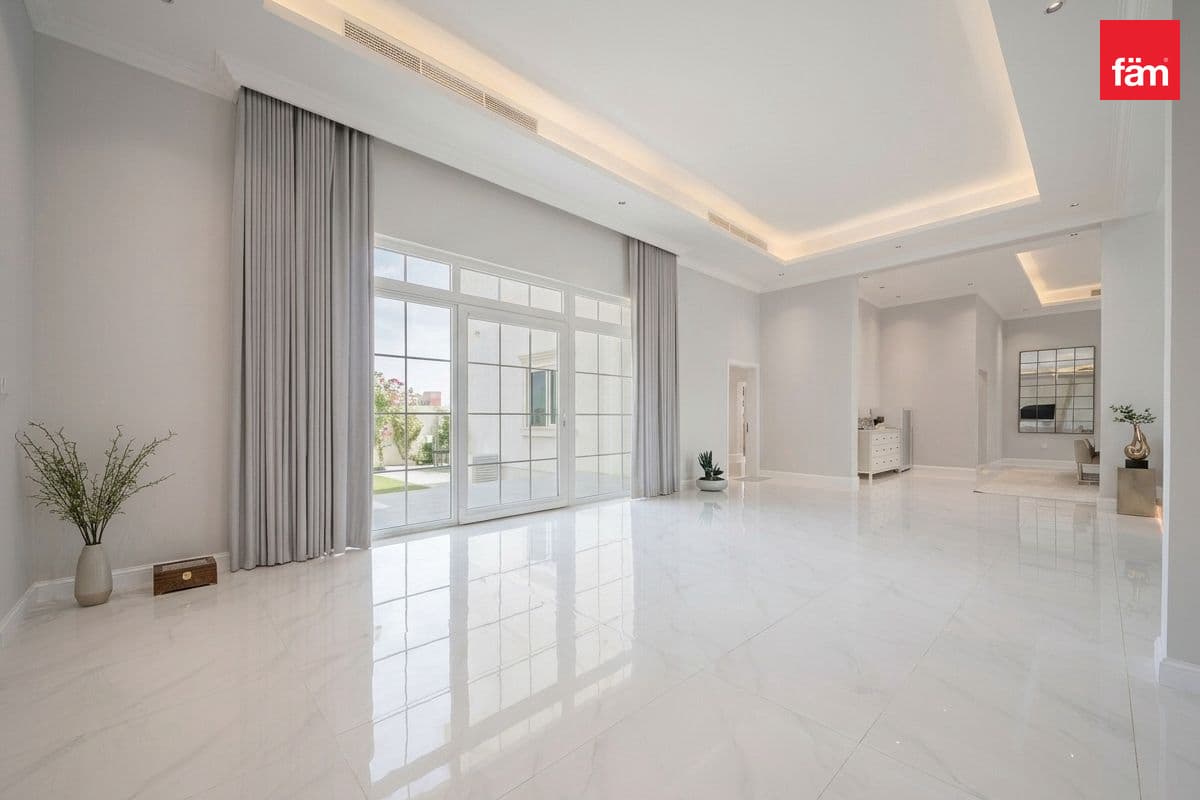 5 bedroom villa in Nad Al Sheba 2, photograph 16 of 20