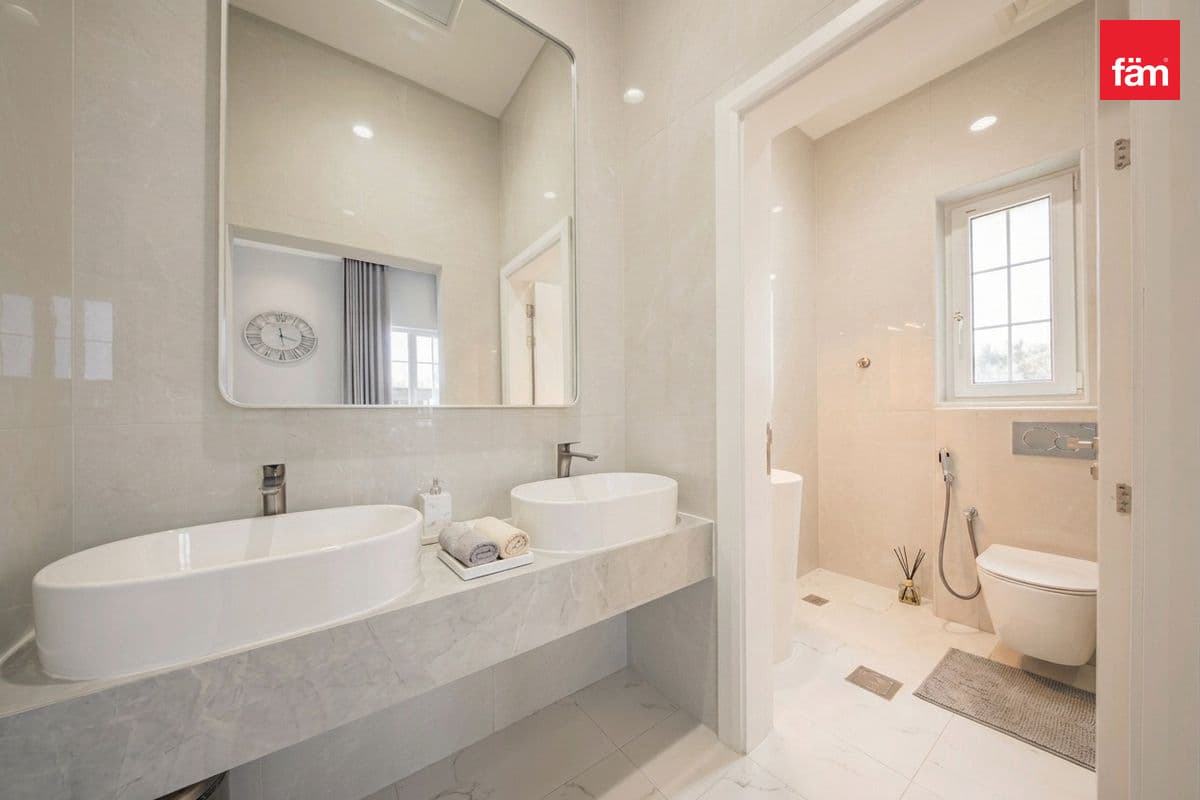 5 bedroom villa in Nad Al Sheba 2, photograph 15 of 20